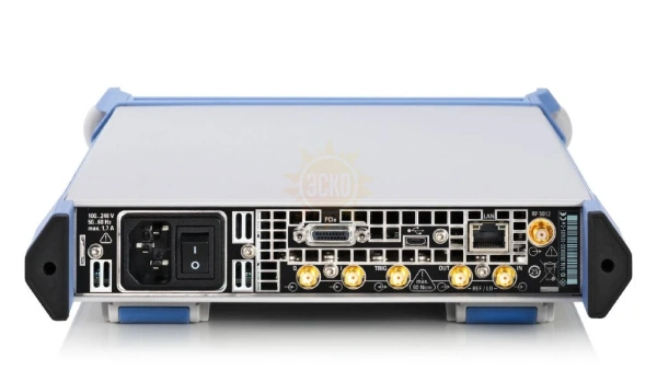 Фото SGТ100A — векторный генератор сигналов